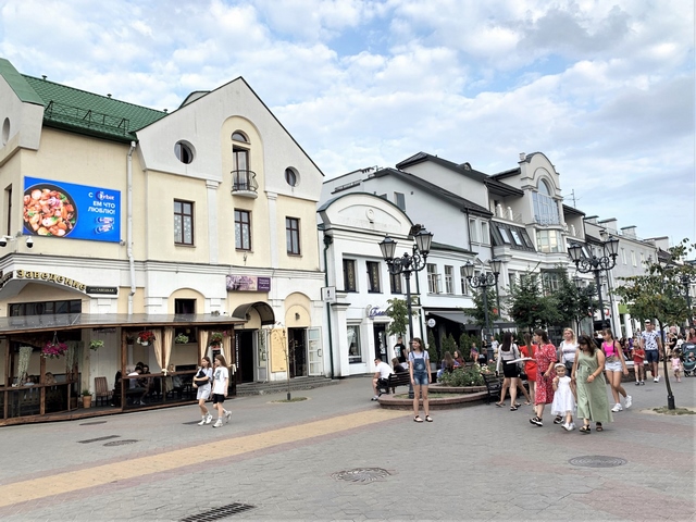 Брест. Экран на ул. Советская
